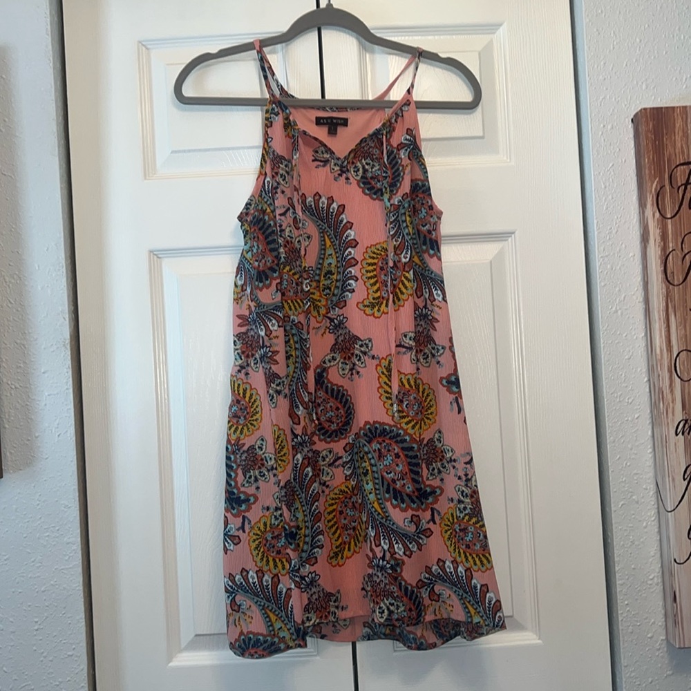 Women’s dress. Small